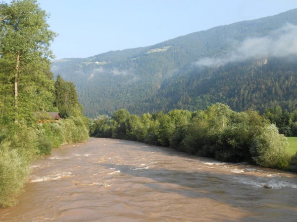 Fluss Rienz im Pustertal