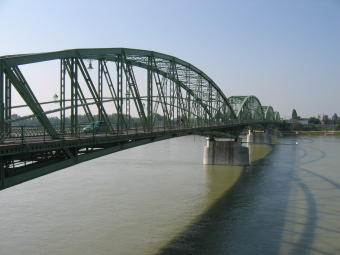 Donaubrücke Komarno